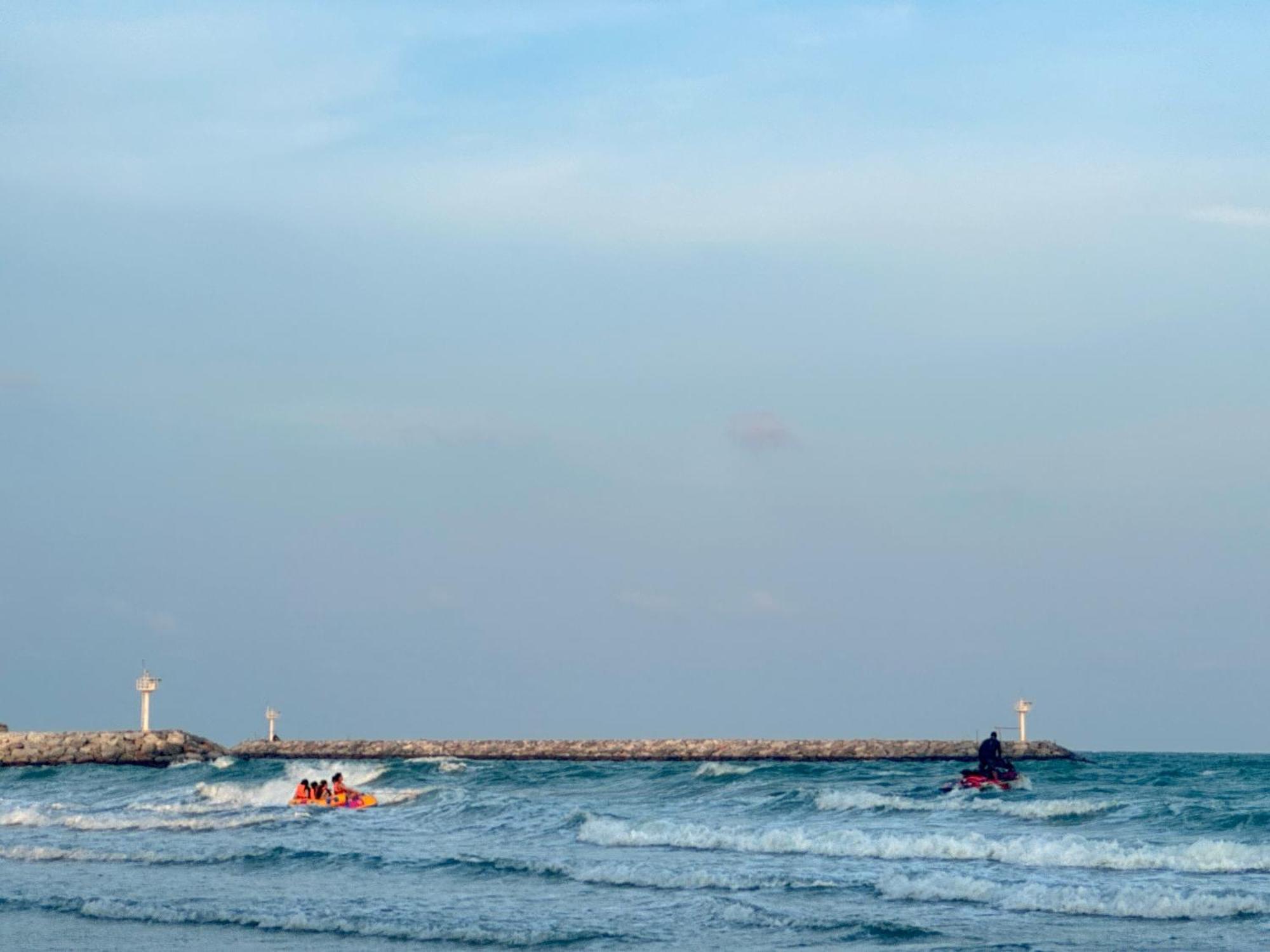 Sea&Mountain View,5 Mins Walk To Famous Beach With King Size Bed هوا هين المظهر الخارجي الصورة