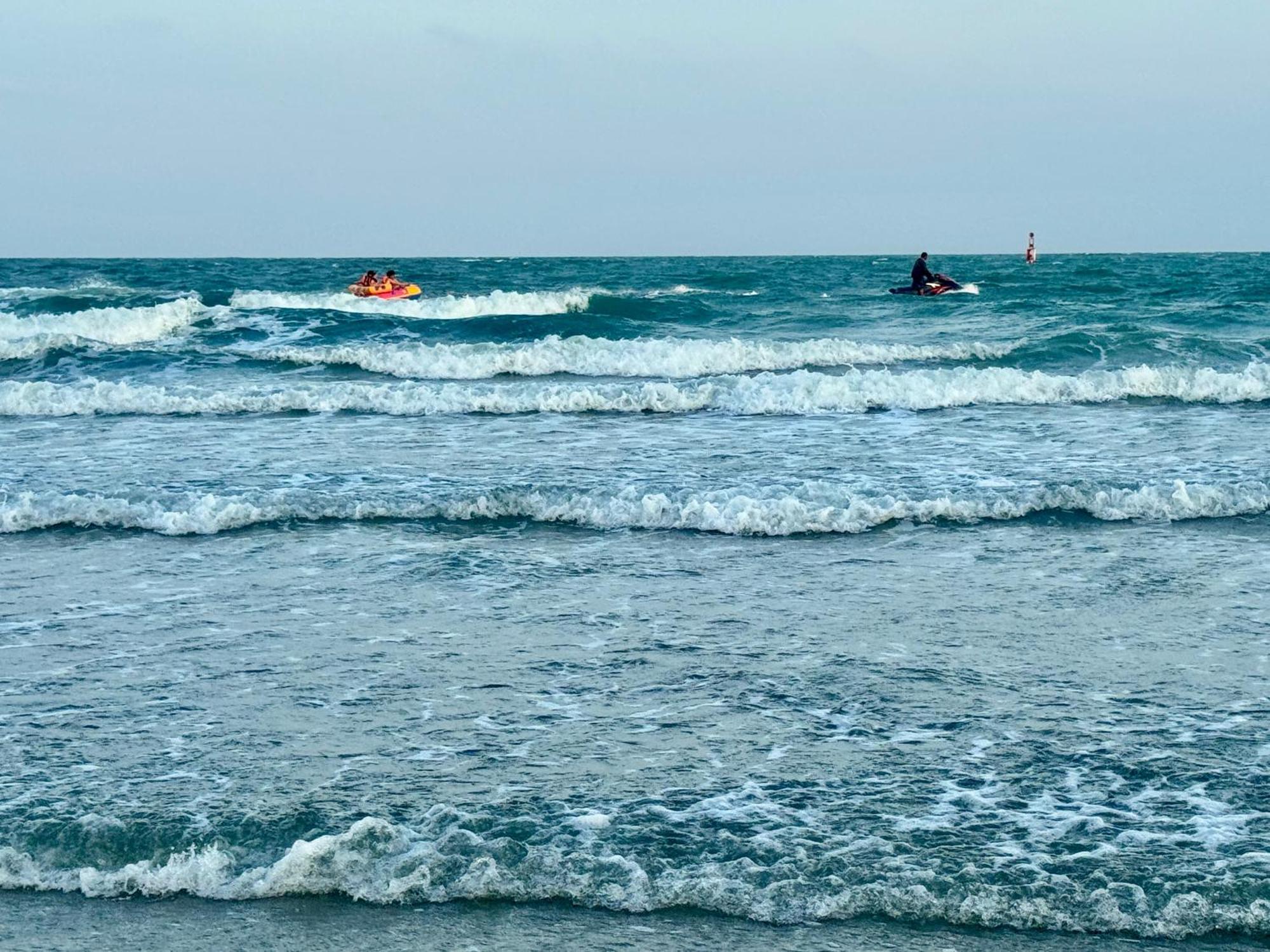 Sea&Mountain View,5 Mins Walk To Famous Beach With King Size Bed هوا هين المظهر الخارجي الصورة